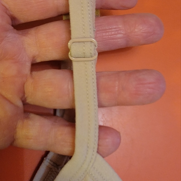 Bundle of Two Shapewear Camisoles - Picture 7 of 8